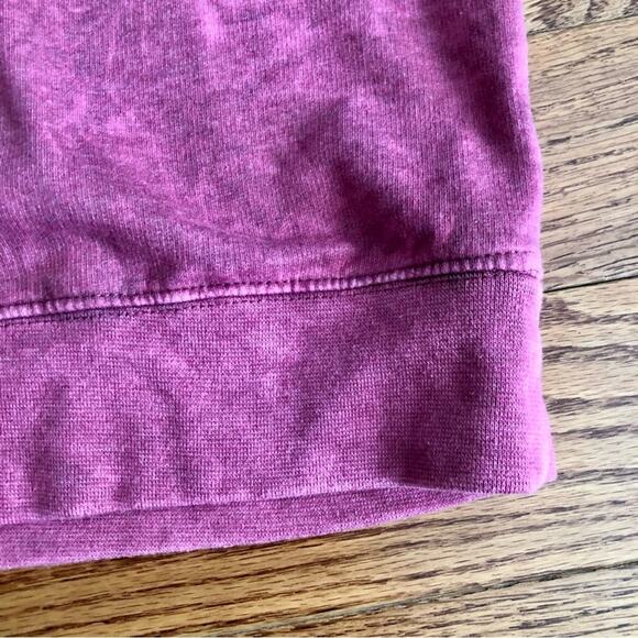 BLIND ROOSTER “Ideal Place”  Asian Red Rose Embroidered Sweatshirt Men’s M NWT - Picture 8 of 10